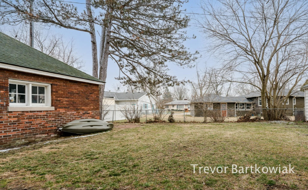 1177 Cornell Road Muskegon, MI 49441 - Photo 8 of 43 1177Cornell07Lores