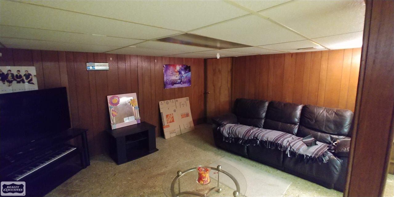 5085 Frazho Road Warren, MI 48091 - Photo 11 of 14