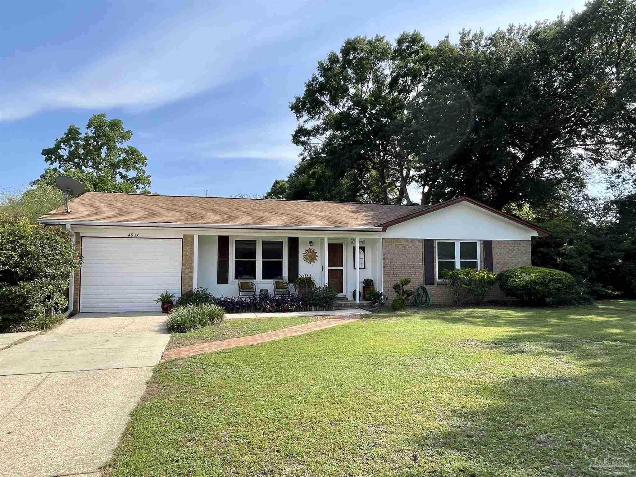 4937 Jennifer Lane Pace, FL 32571 - Photo 2 of 50