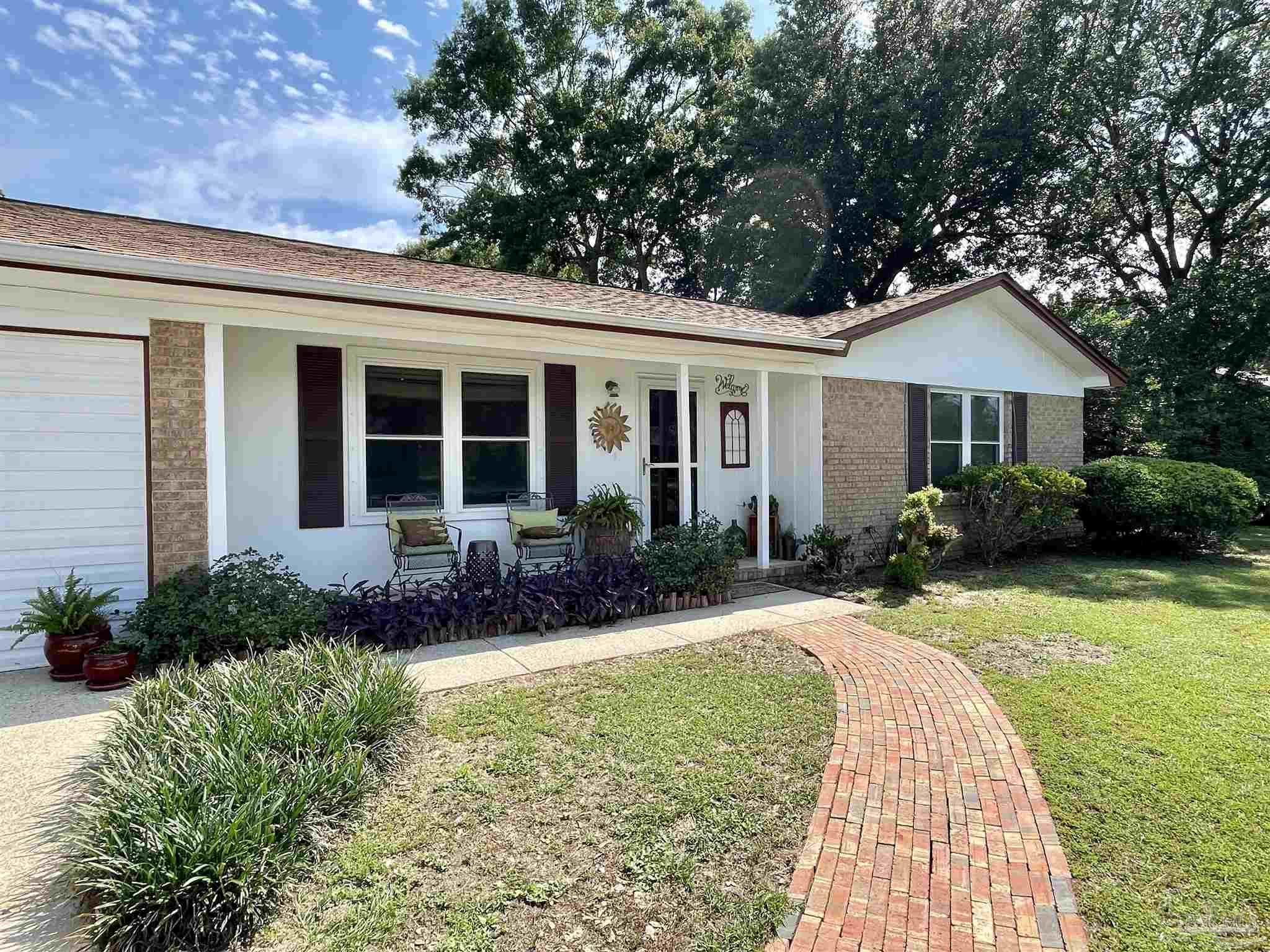 4937 Jennifer Lane Pace, FL 32571 - Photo 4 of 50