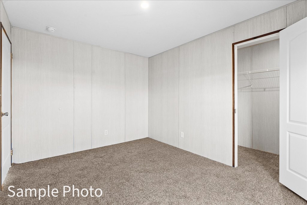 232 Brandon Circle Chatsworth, GA 30705 - Photo 14 of 37 a view of an empty room