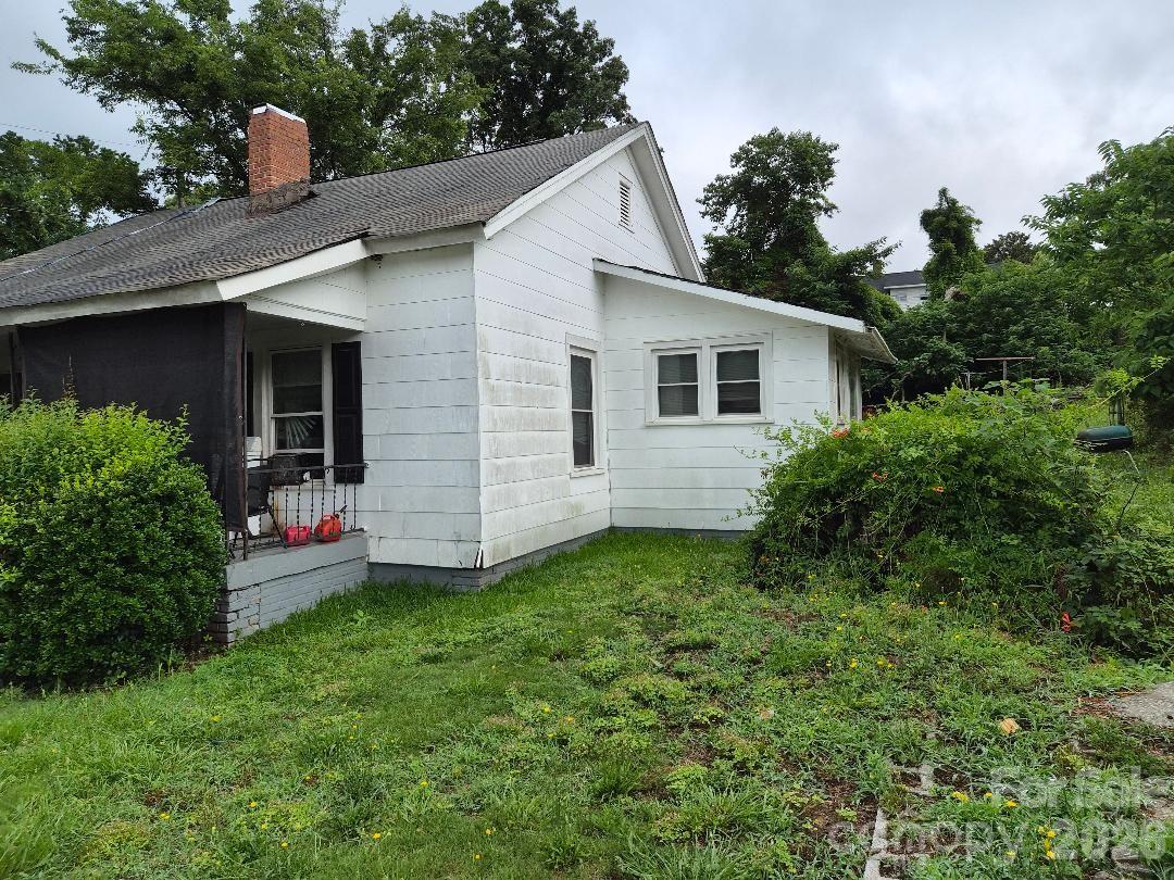 6 Hampton Street Great Falls, SC 29055 - Photo 2 of 2