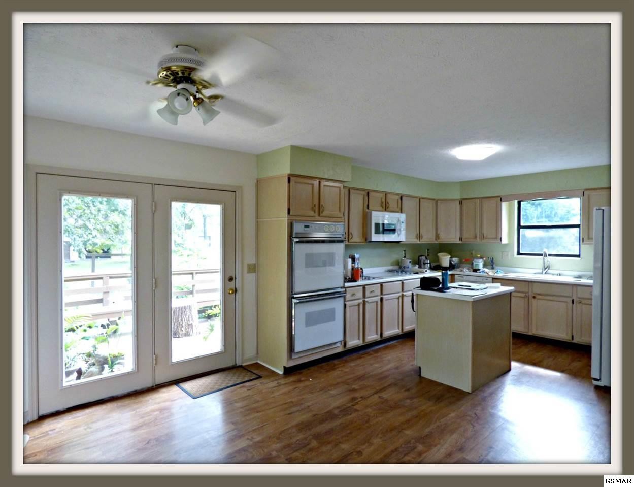 821 Catlett Road Sevierville, TN 37862 - Photo 3 of 33 Gallery Image 3