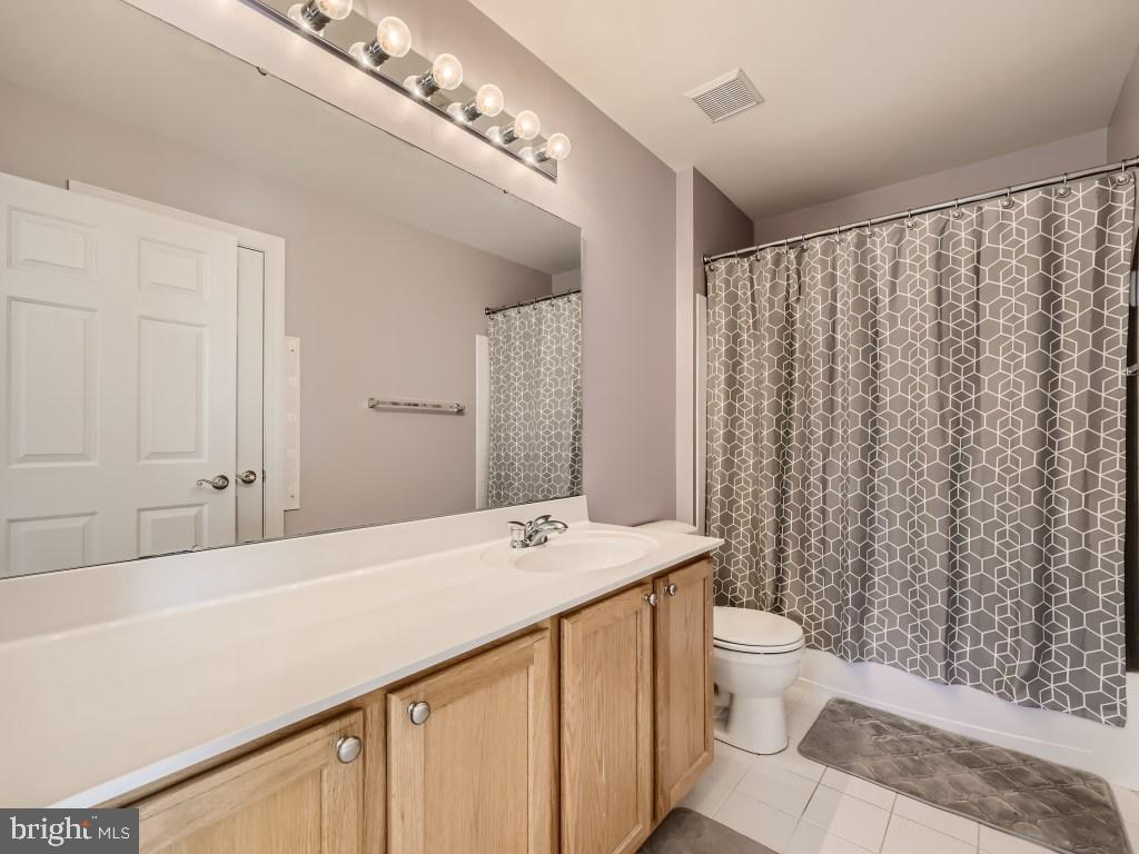 38 Smith Mill Road New Freedom, PA 17349 - Photo 18 of 28 Hall bath
