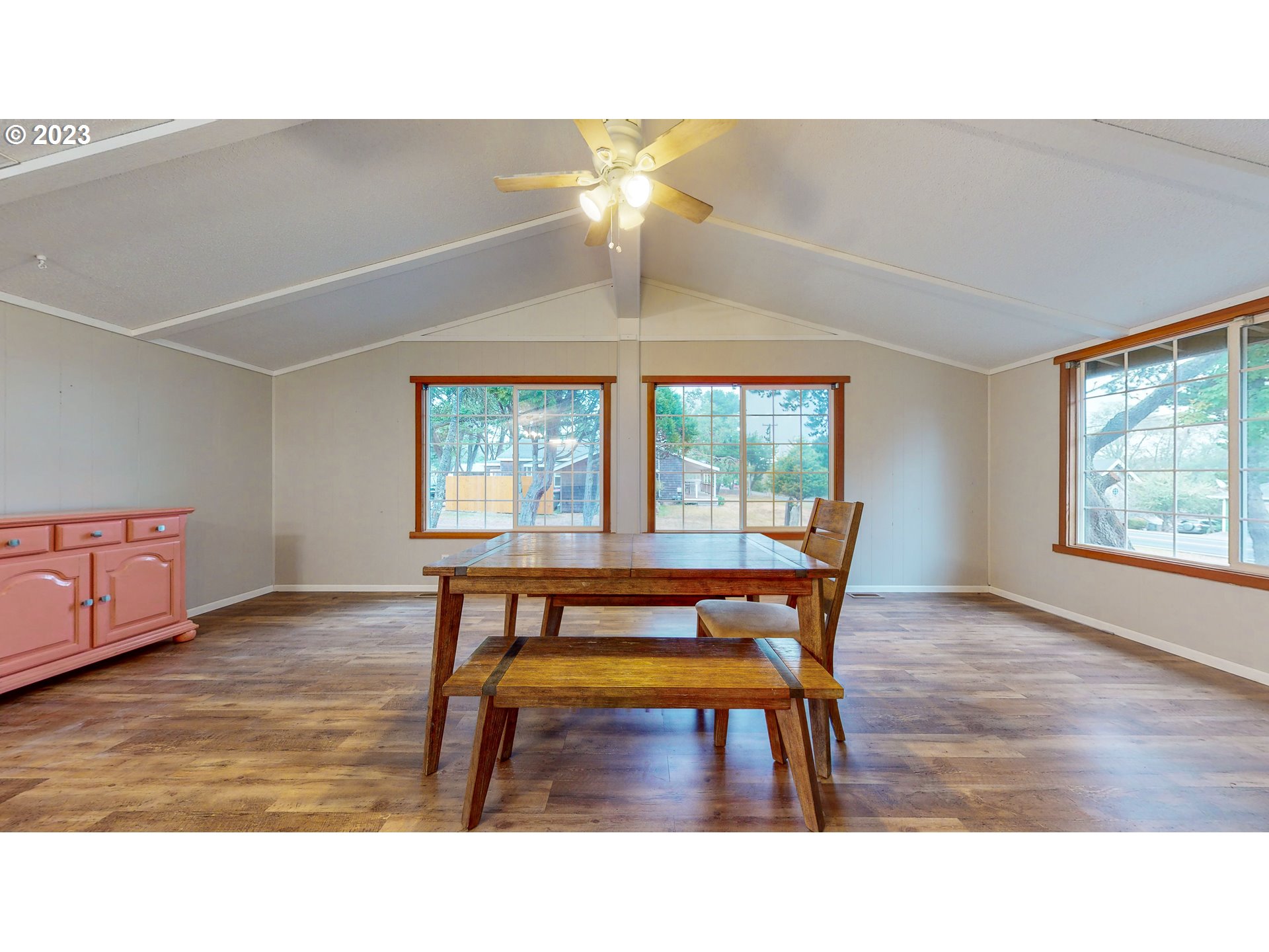 90376 Lewis Road Warrenton, OR 97146 - Photo 4 of 31 Gallery Image 4