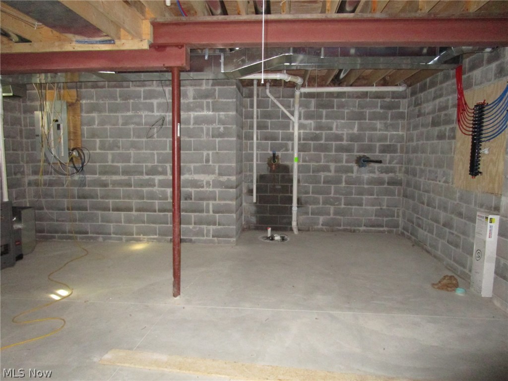 5714 Clingan Road Struthers, OH 44471 - Photo 22 of 30 Full Basement