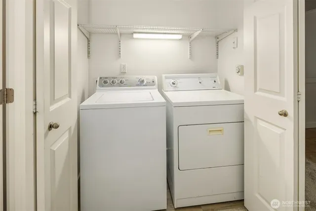 $350,000 | 25025 Southeast Klahanie Boulevard, Unit B101, Issaquah, WA 98029