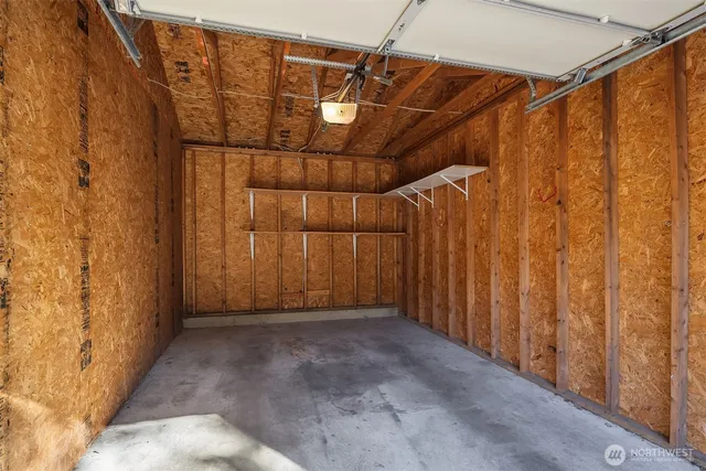 $350,000 | 25025 Southeast Klahanie Boulevard, Unit B101, Issaquah, WA 98029