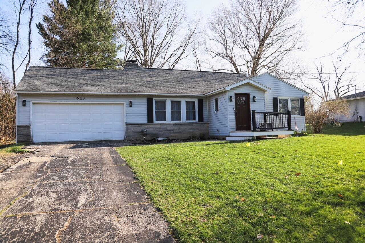 613 Hillcrest Road Paw Paw, MI 49079 - Photo 2 of 32 A536D1BE-7FE2-45B6-A23B-5605ED1AB4A9
