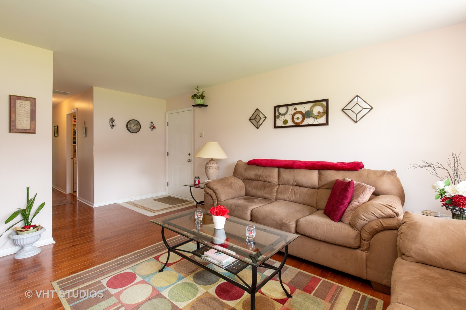 408 Woodview Circle, Unit B Elgin, IL 60120 - Photo 3 of 11