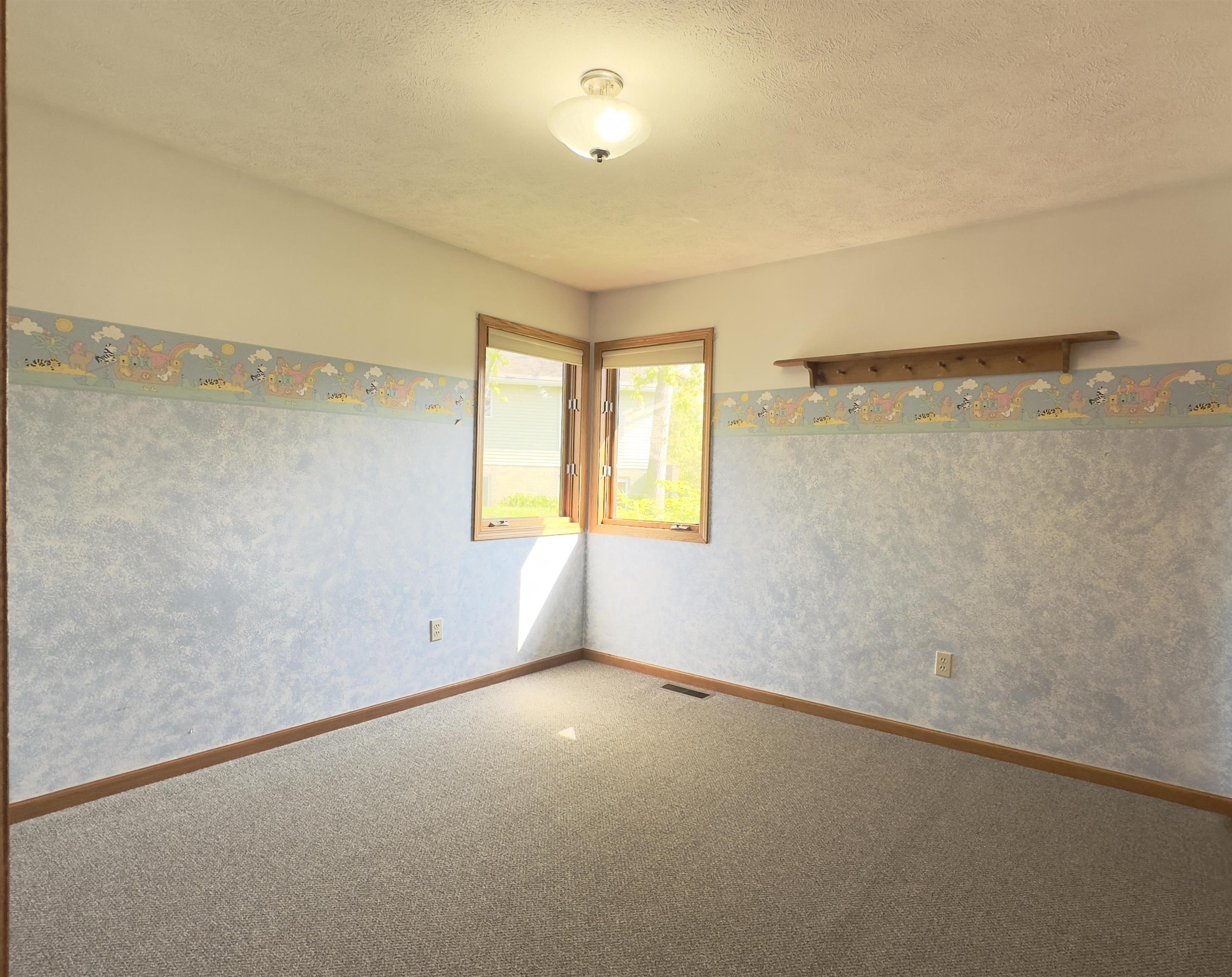 4152 Summerhill Road Traverse City, MI 49684 - Photo 19 of 29 1922542-c5952a3b-d98e-4591-98cd-e3d6cc4fb871.JPG