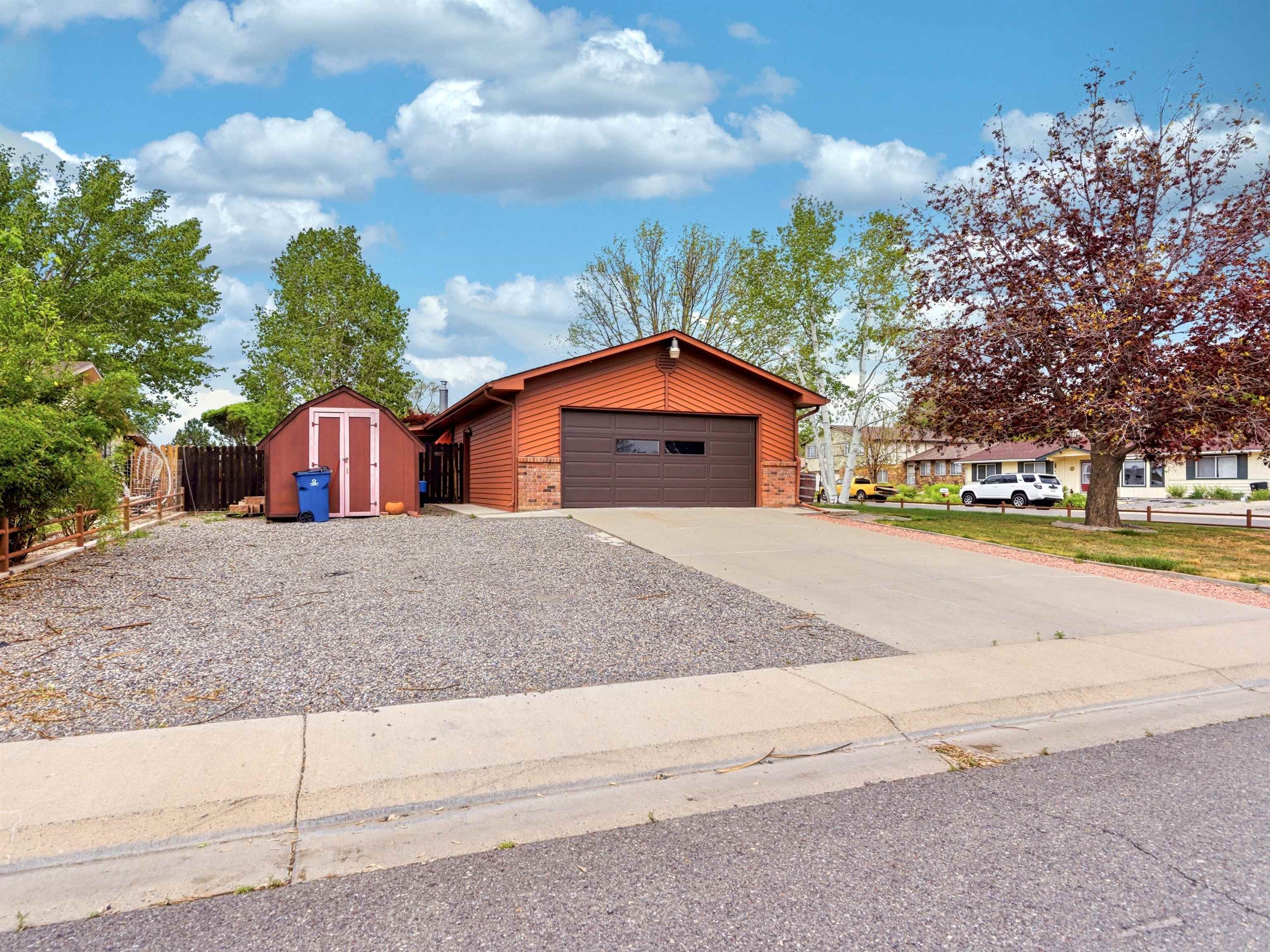627 Ox Bow Road Grand Junction, CO 81504 - Photo 2 of 33