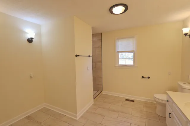 $369,900 | 220 Peytons Creek Road, Carthage, TN 37030