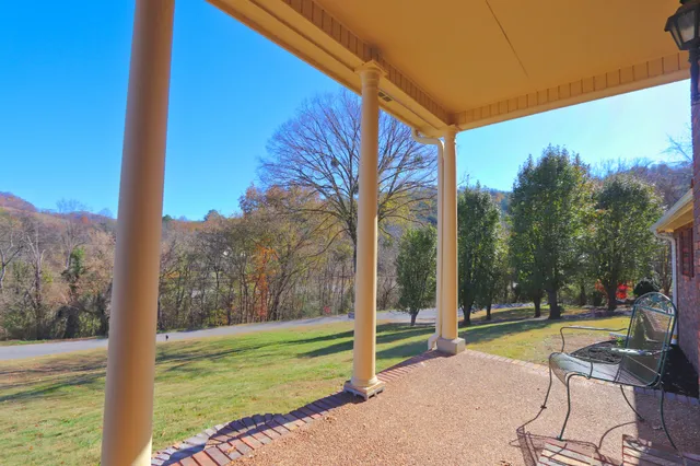 $369,900 | 220 Peytons Creek Road, Carthage, TN 37030