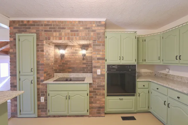 $369,900 | 220 Peytons Creek Road, Carthage, TN 37030