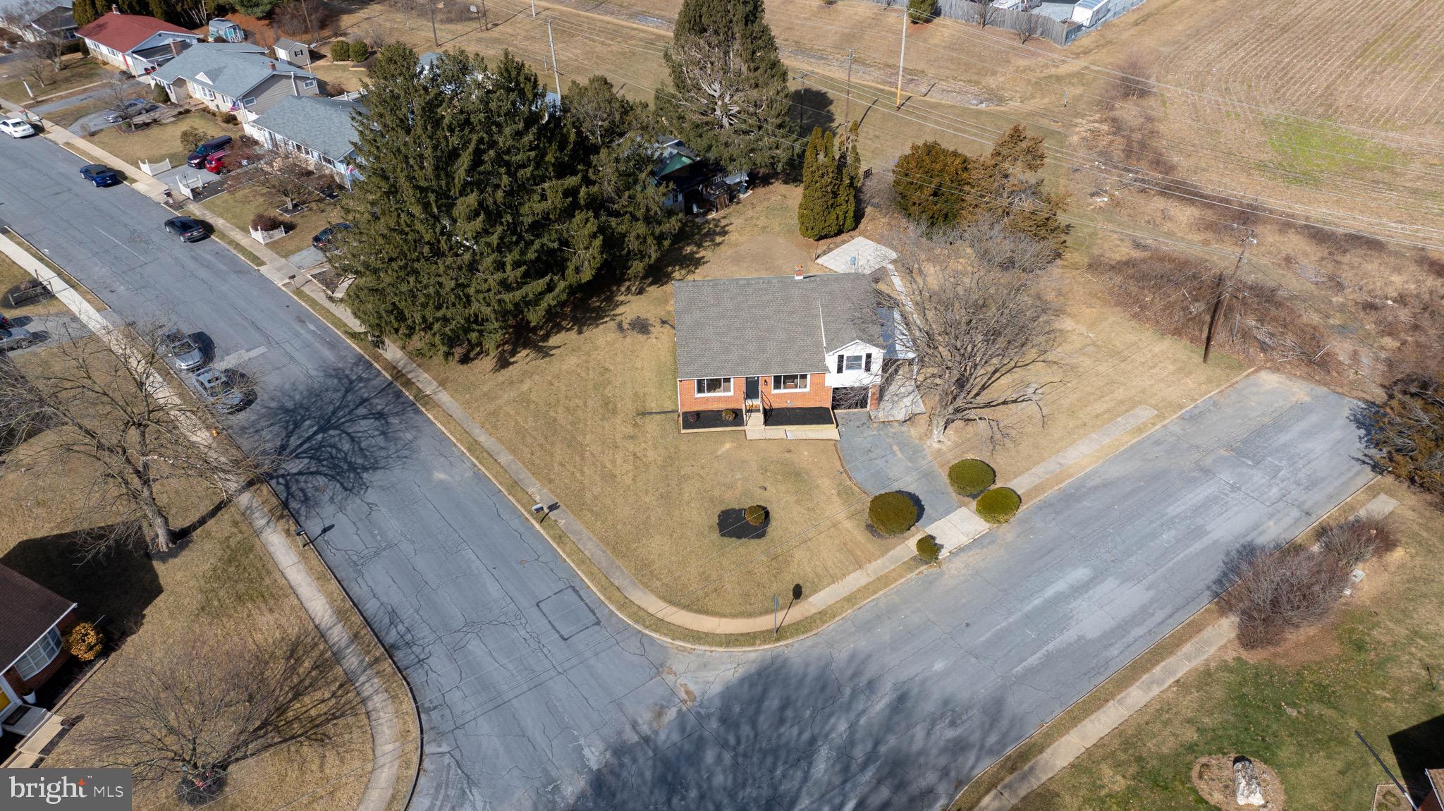 2709 Chapel Road Lancaster, PA 17603 - Photo 2 of 67