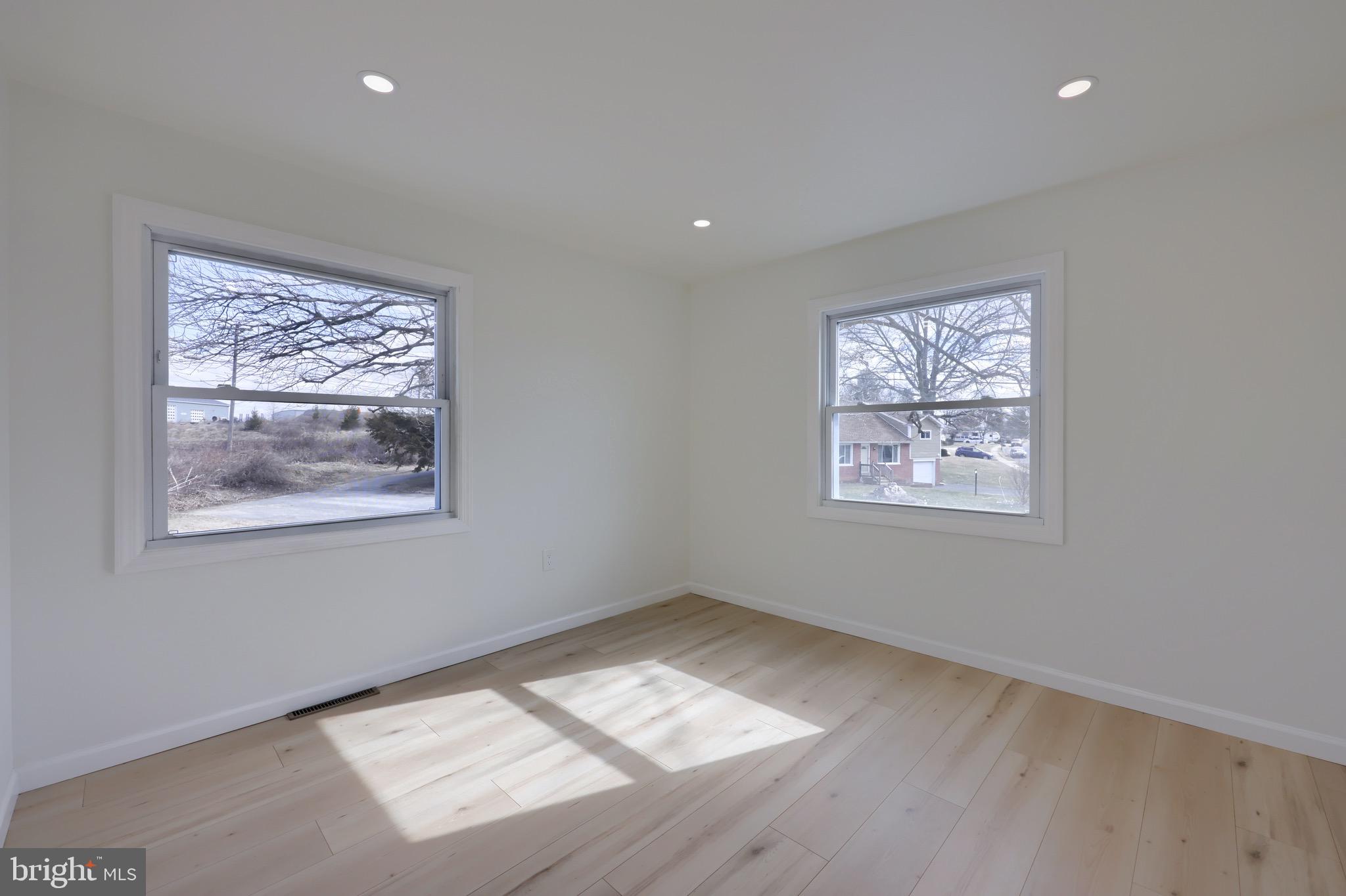 2709 Chapel Road Lancaster, PA 17603 - Photo 39 of 67 an empty room with a window