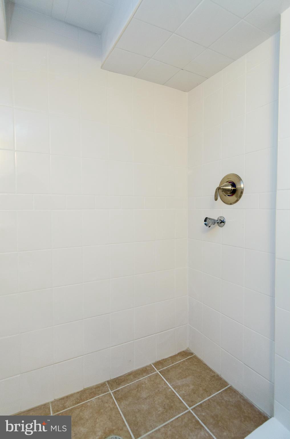 387 Marydell Road Baltimore, MD 21229 - Photo 20 of 27 Bath