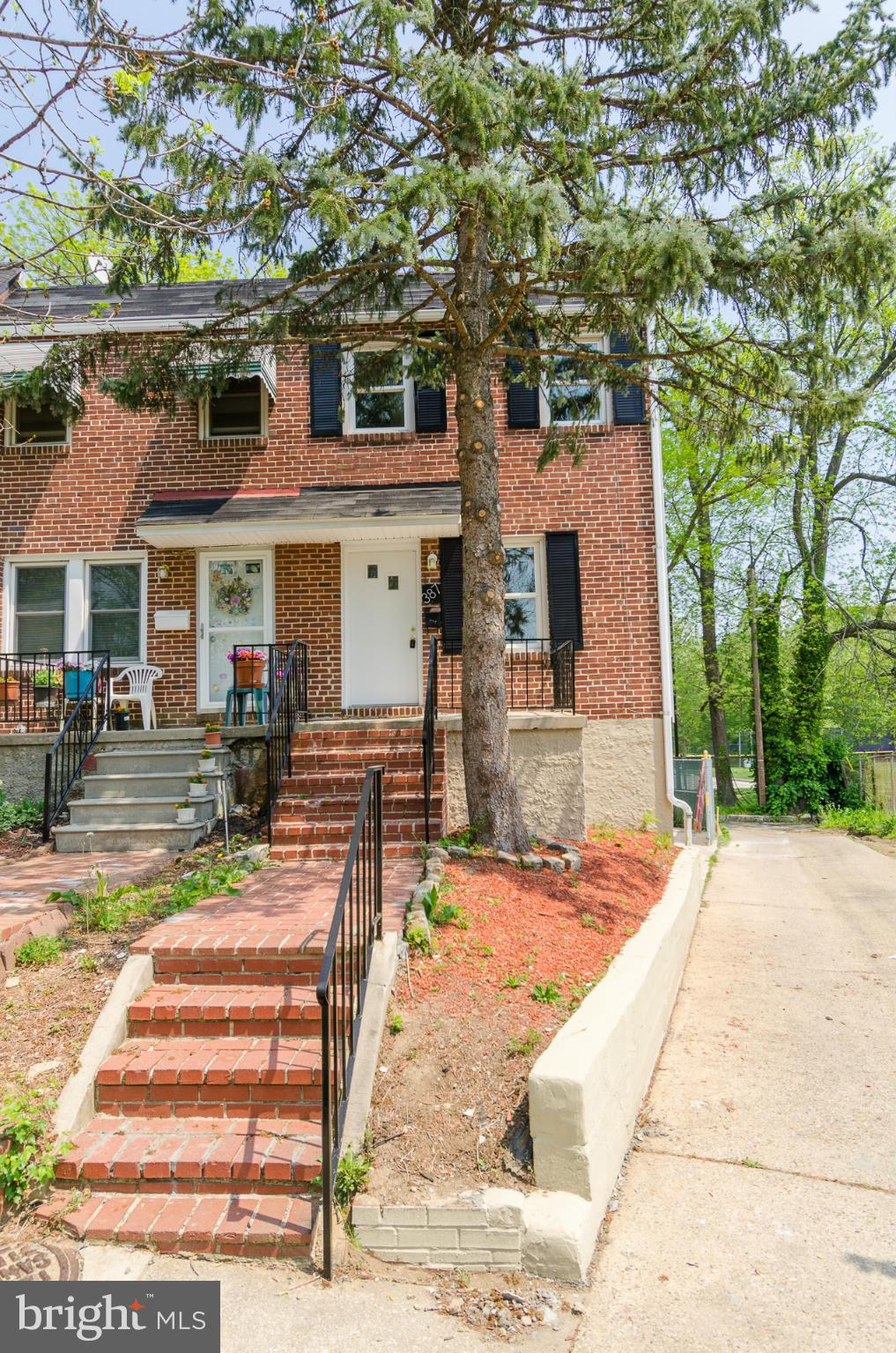 387 Marydell Road Baltimore, MD 21229 - Photo 23 of 27 Exterior (Front)