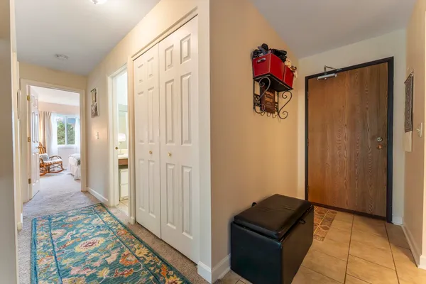 $168,000 | 33561 North Royal Oak Lane, Unit 209, Grayslake, IL 60030