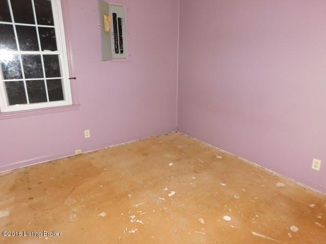 1577 Fairview Road Lawrenceburg, KY 40342 - Photo 20 of 28 Bedroom 2 (3)
