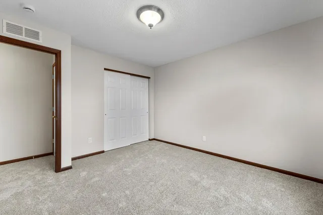 $389,000 | 17225 72nd Avenue North, Unit 2001, Maple Grove, MN 55311