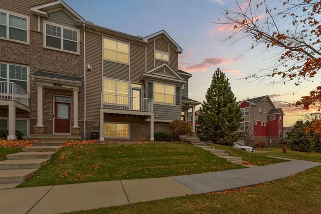 $389,000 | 17225 72nd Avenue North, Unit 2001, Maple Grove, MN 55311
