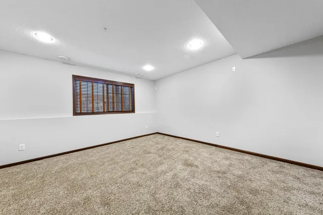 $389,000 | 17225 72nd Avenue North, Unit 2001, Maple Grove, MN 55311