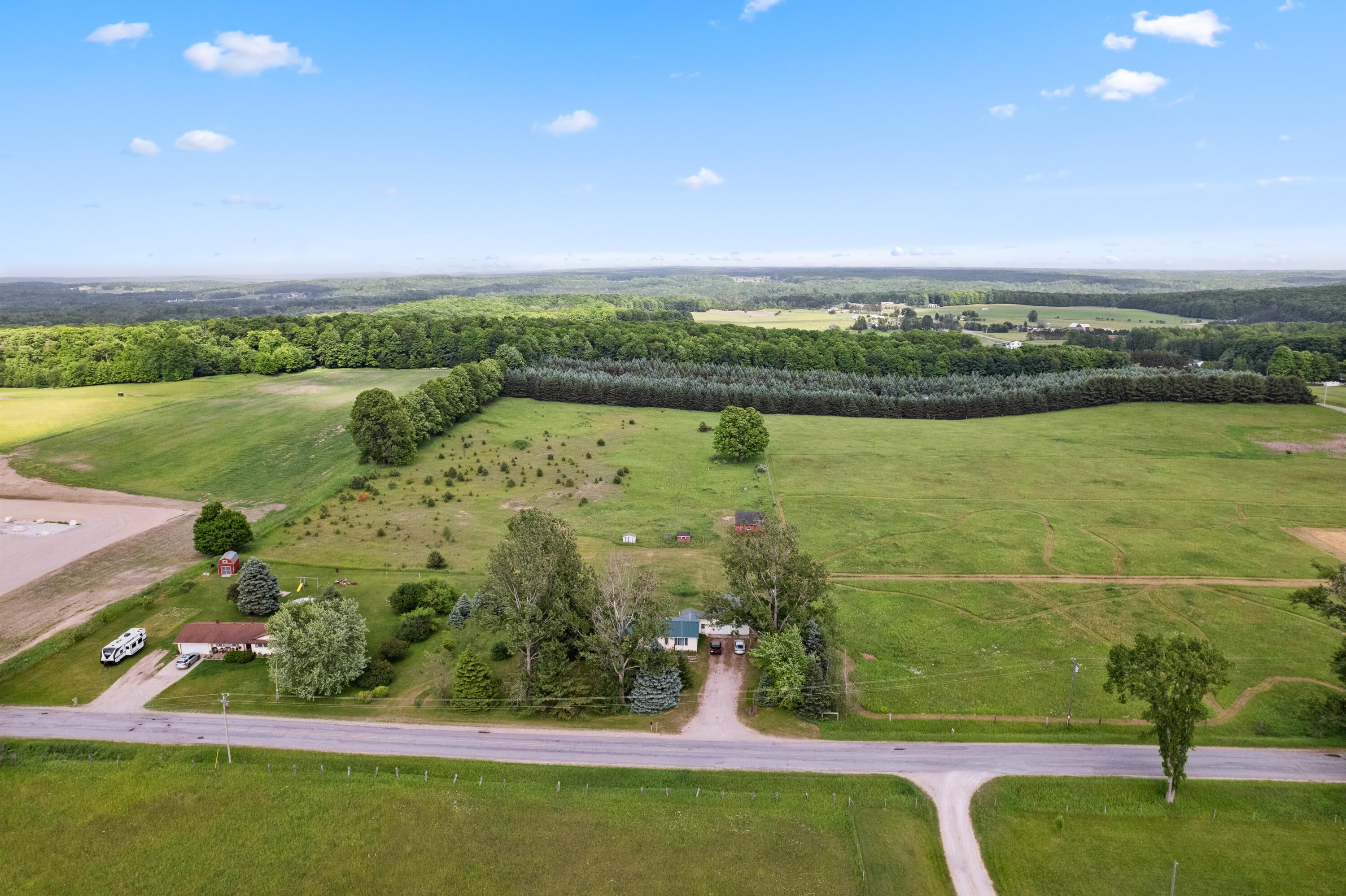 813 Turtle Lake Road Gaylord, MI 49735 - Photo 20 of 29 Gallery Image 20