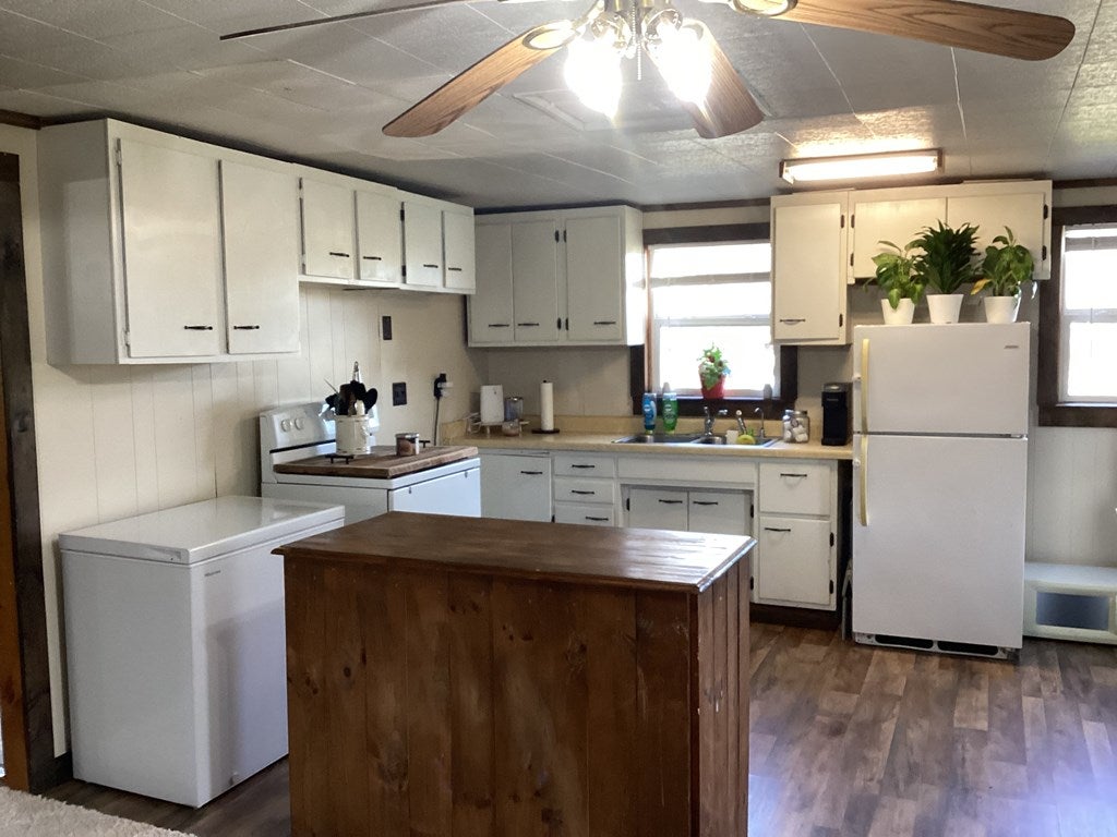 389 Waterwheel Road Galax, VA 24333 - Photo 11 of 45 Gallery Image 11