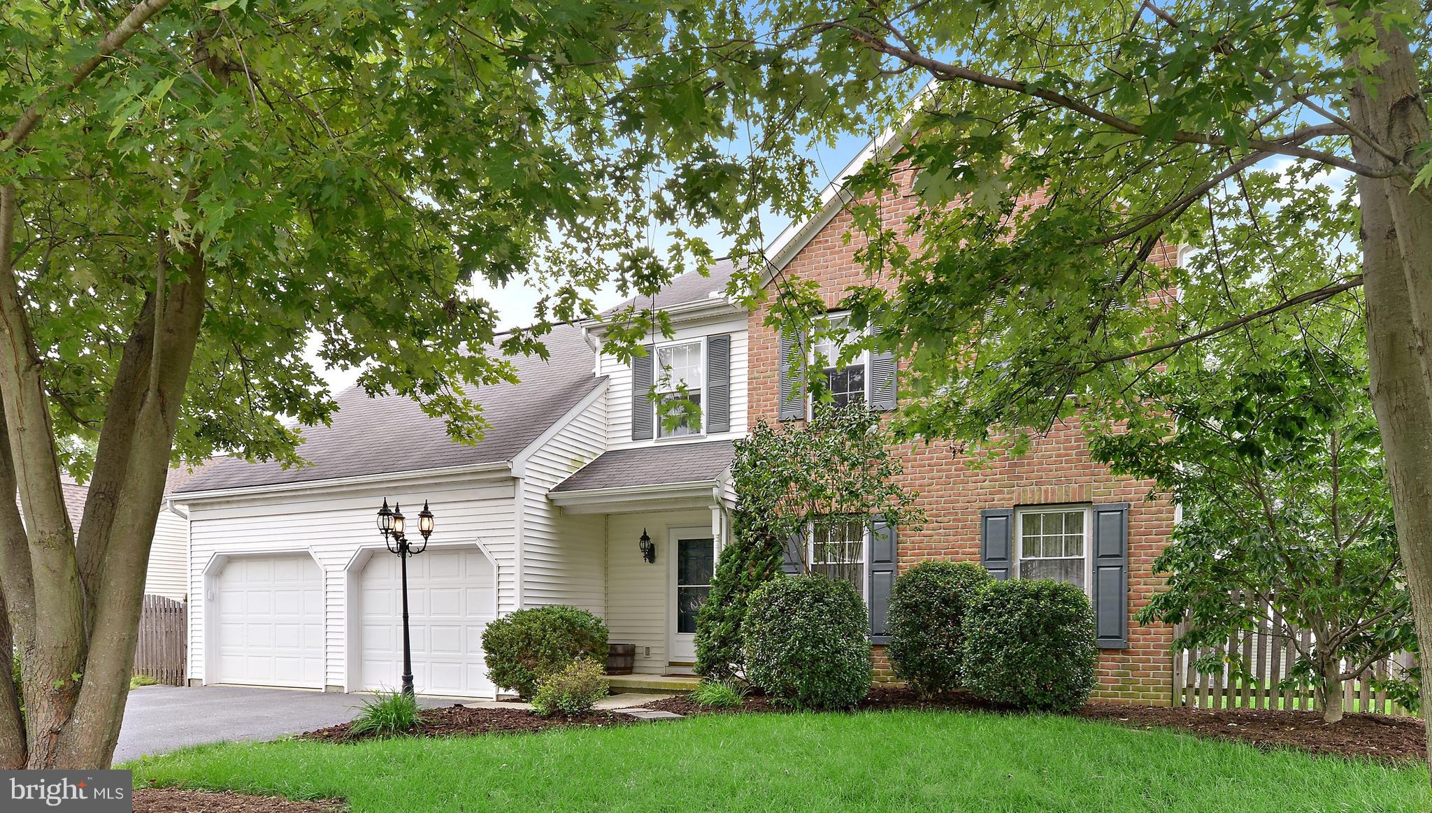 33 Duffield Drive Lititz, PA 17543 - Photo 1 of 28