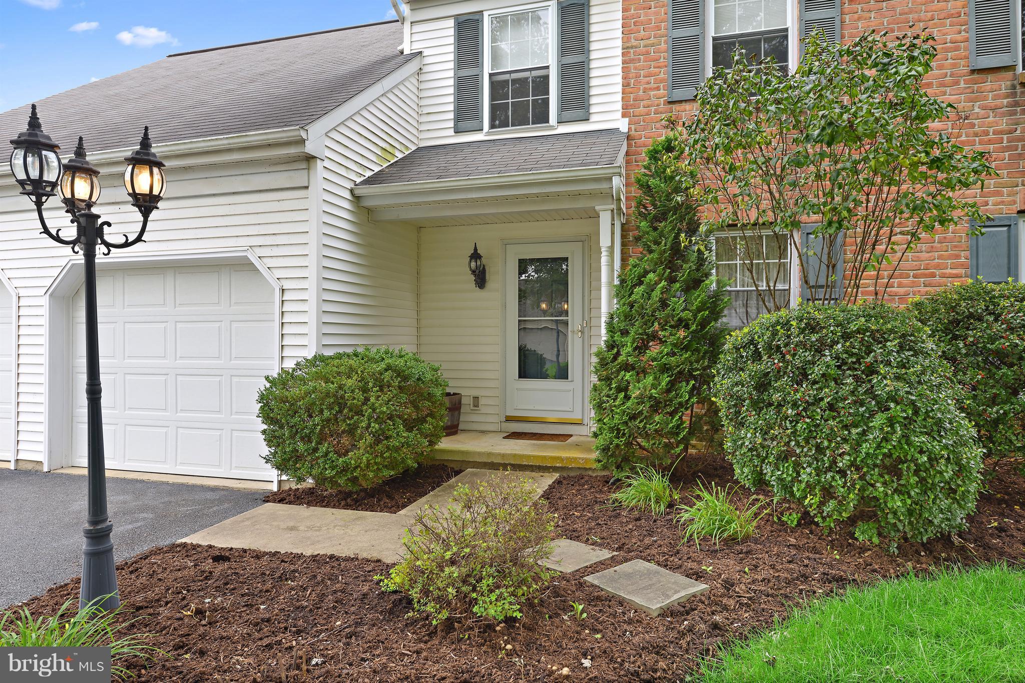 33 Duffield Drive Lititz, PA 17543 - Photo 3 of 28