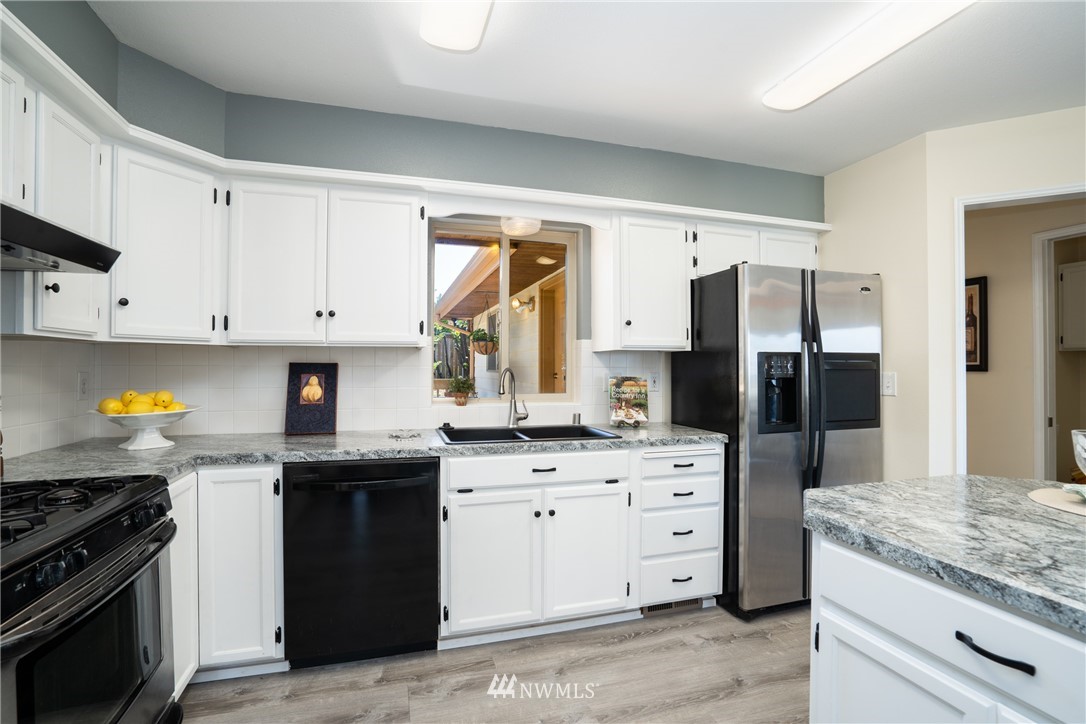 4123 R Avenue Anacortes, WA 98221 - Photo 9 of 25 Gallery Image 9