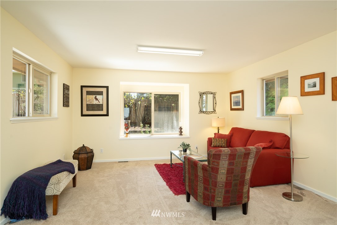 4123 R Avenue Anacortes, WA 98221 - Photo 10 of 25 Gallery Image 10