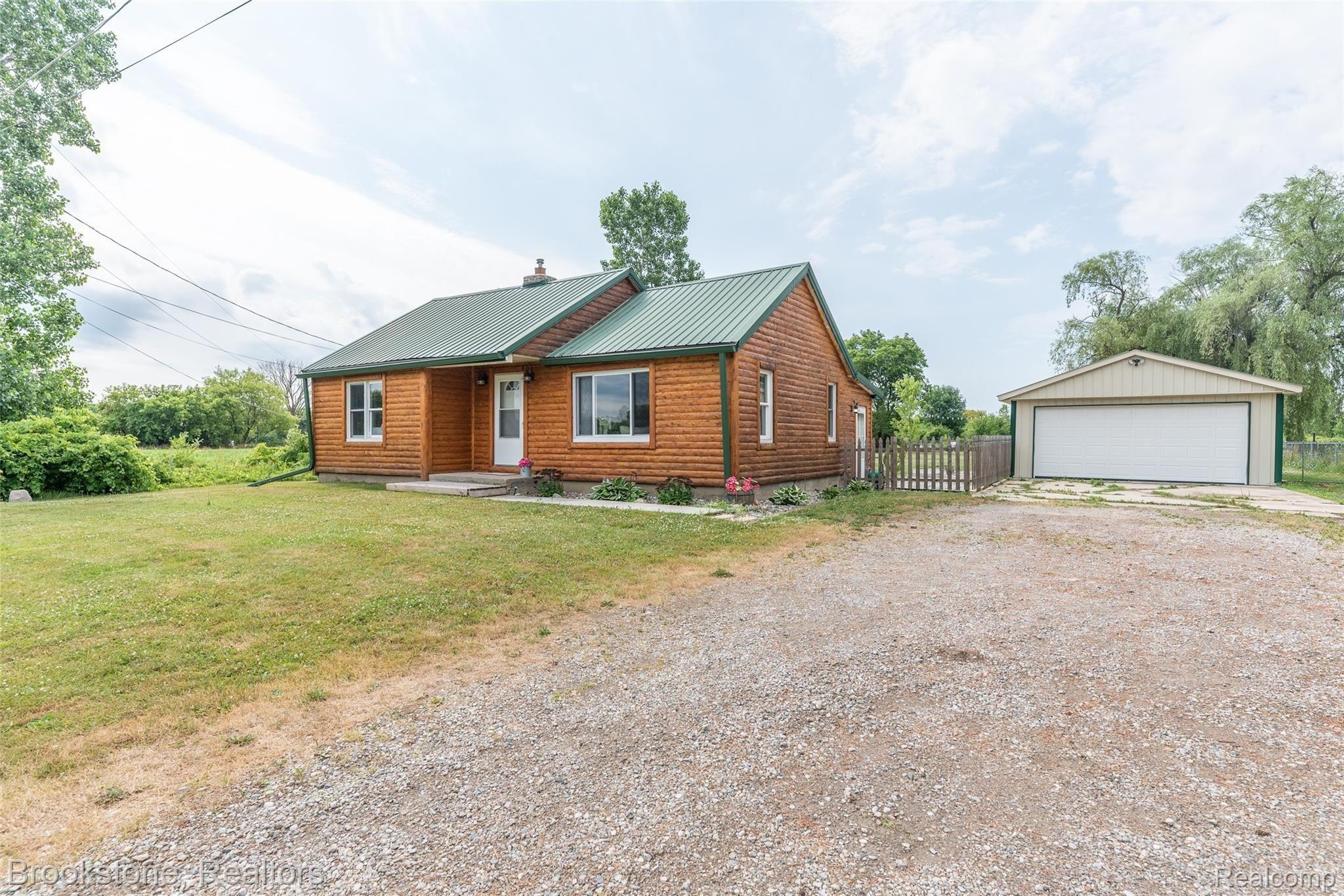 5269 West Mount Morris Road Mount Morris, MI 48458 - Photo 2 of 51 DSC_1429.jpg