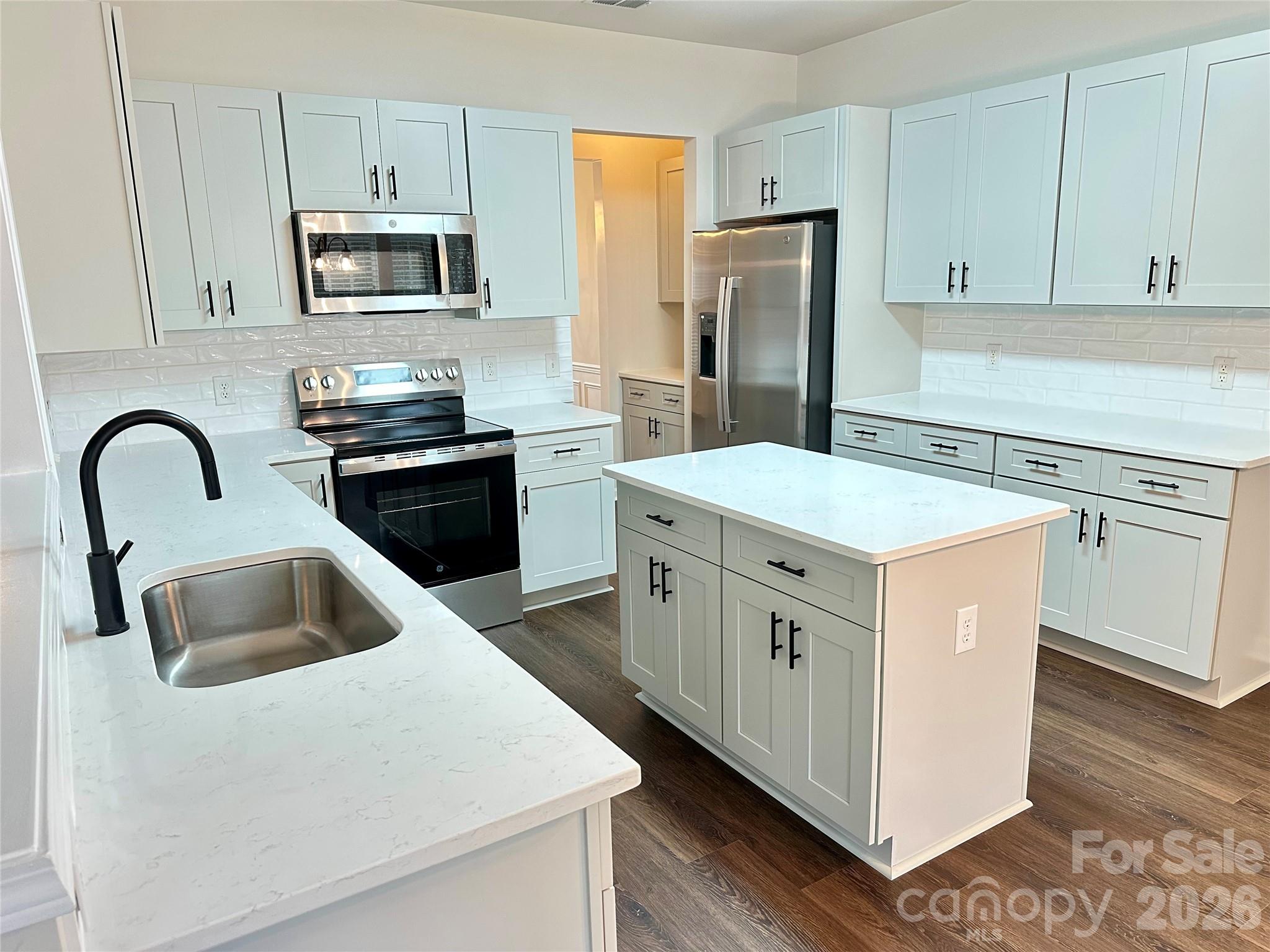 7633 Rathburn Lane Charlotte, NC 28277 - Photo 7 of 27