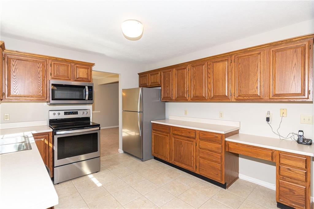 5872 Manning Road Indianapolis, IN 46228 - Photo 17 of 44 Gallery Image 17