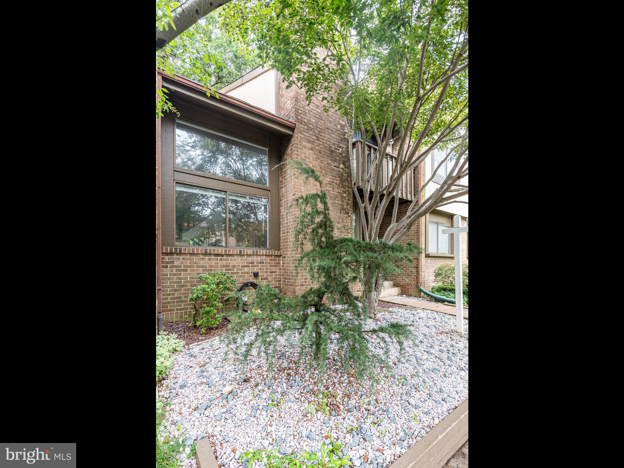 8564 Gwynedd Way Springfield, VA 22153 - Photo 2 of 45 Gallery Image 2