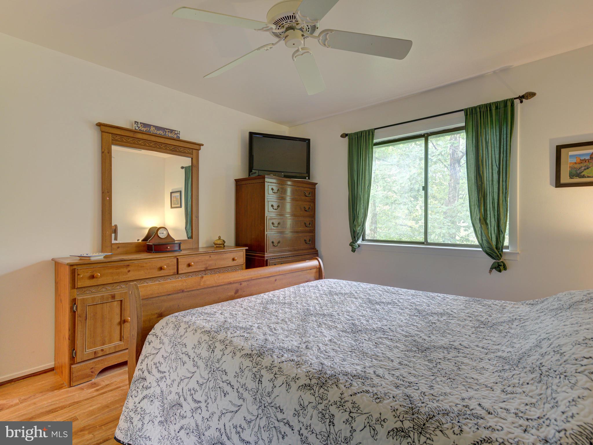 8564 Gwynedd Way Springfield, VA 22153 - Photo 32 of 45 Gallery Image 32