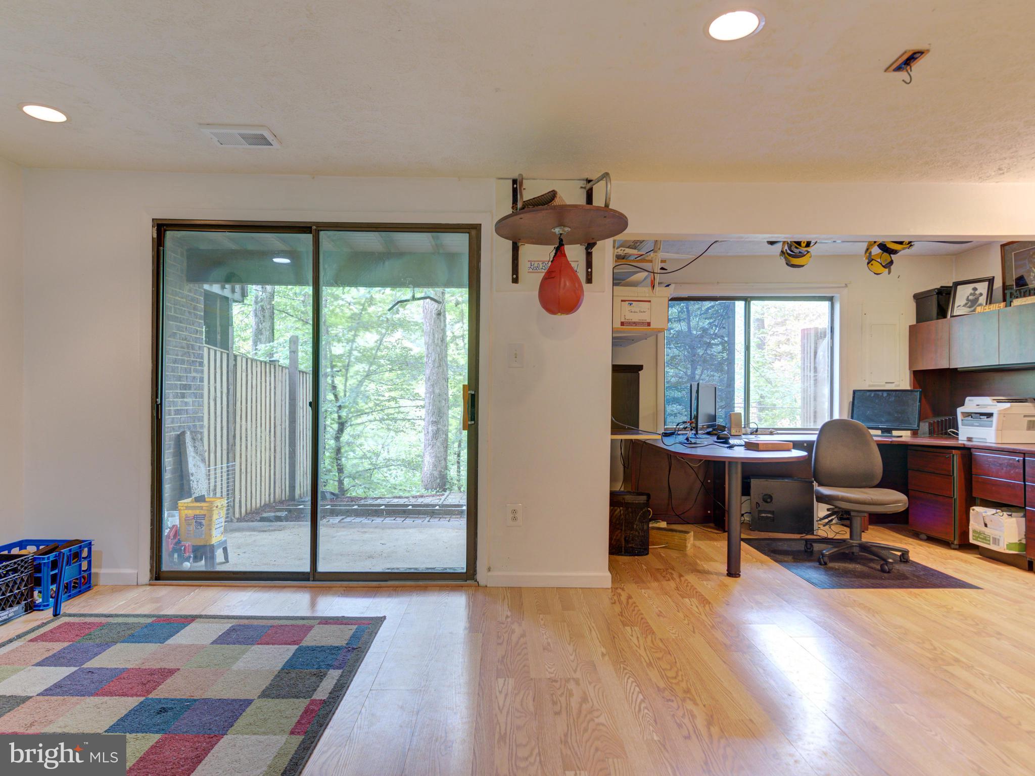 8564 Gwynedd Way Springfield, VA 22153 - Photo 37 of 45 Gallery Image 37