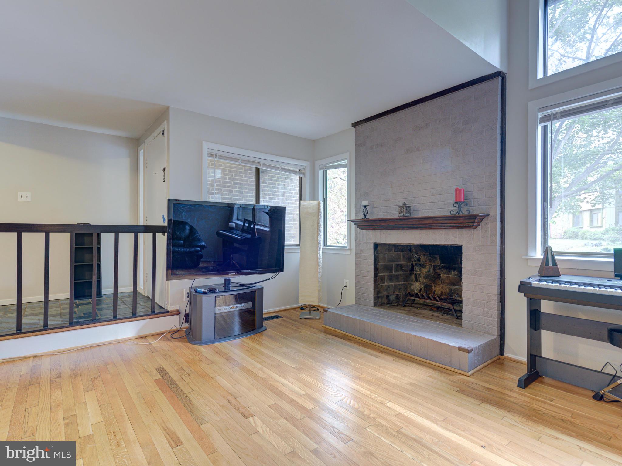 8564 Gwynedd Way Springfield, VA 22153 - Photo 10 of 45 Gallery Image 10