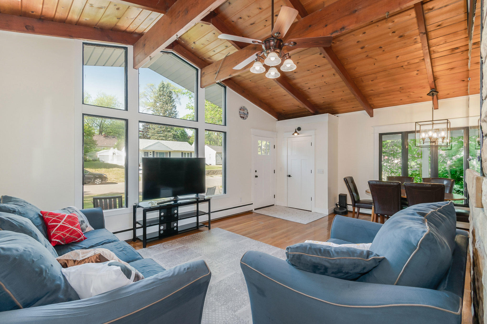 2803 Wellington Road Kalamazoo, MI 49008 - Photo 3 of 24 DSC_1964