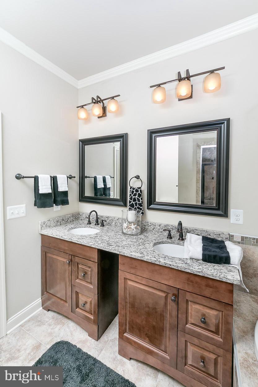 17337 Troyer Road Monkton, MD 21111 - Photo 12 of 30 Master Bath Double Vanity w/Granite!