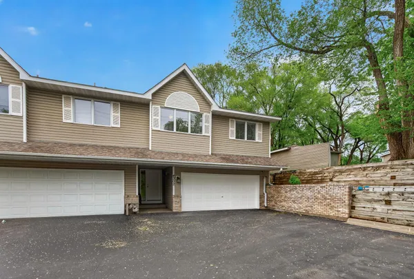$339,900 | 4302 McColl Drive, Savage, MN 55378