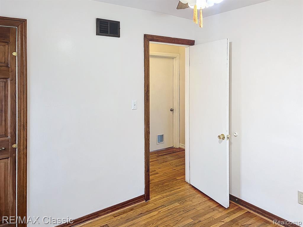 20129 Rensellor Street Livonia, MI 48152 - Photo 14 of 26