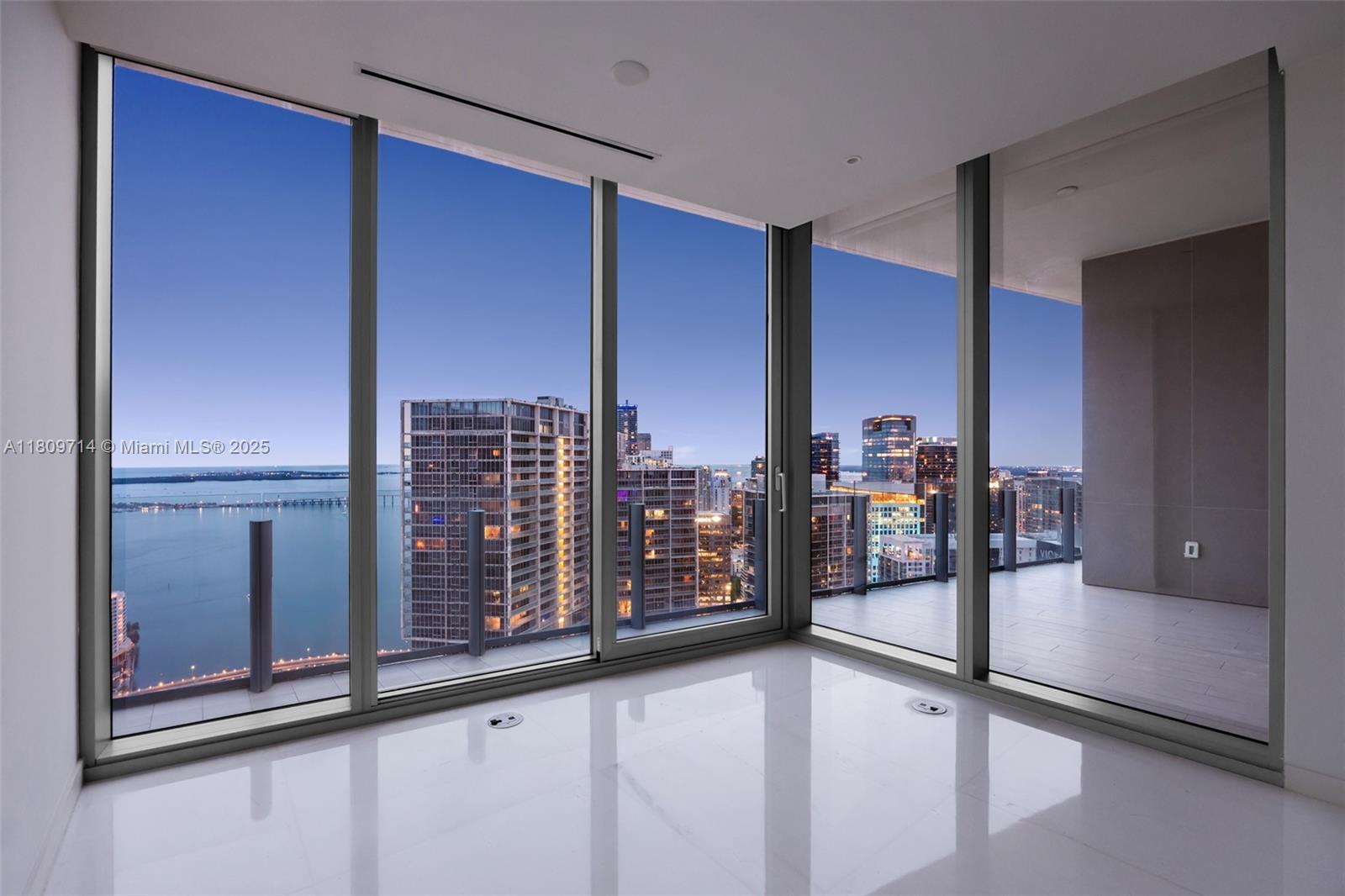 300 Biscayne Blvd Way, Unit 5205W Miami, FL 33131 - Photo 23 of 40 a view of a balcony