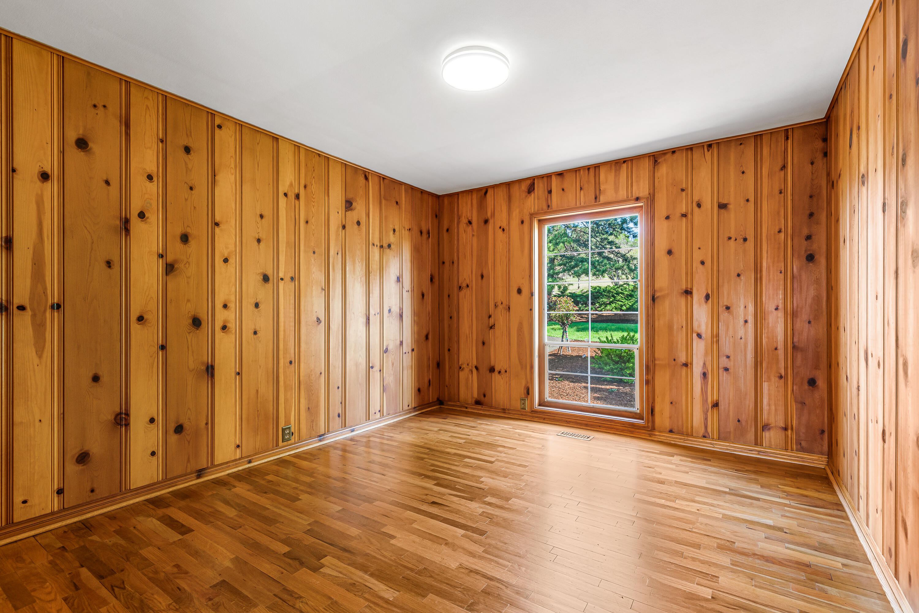2038 Coker Butte Road Medford, OR 97504 - Photo 23 of 38 20