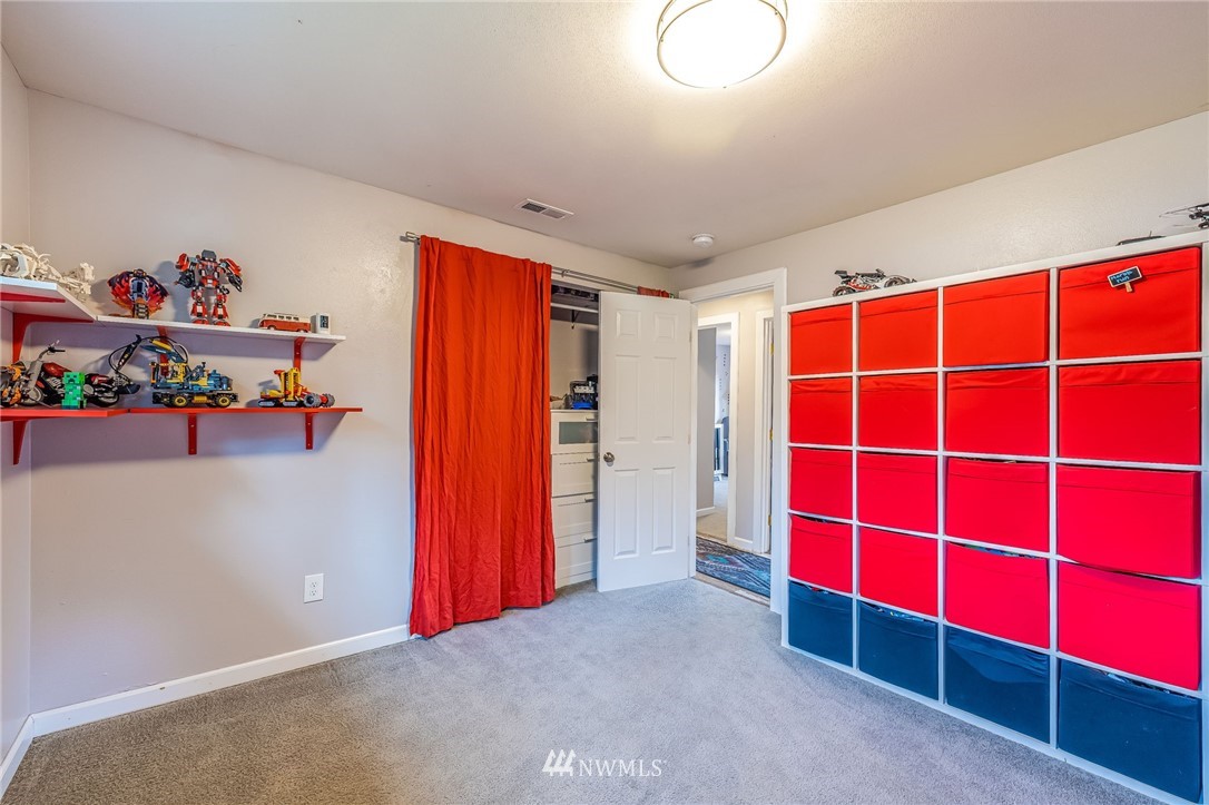 15049 Southeast 113th Street Renton, WA 98059 - Photo 14 of 30