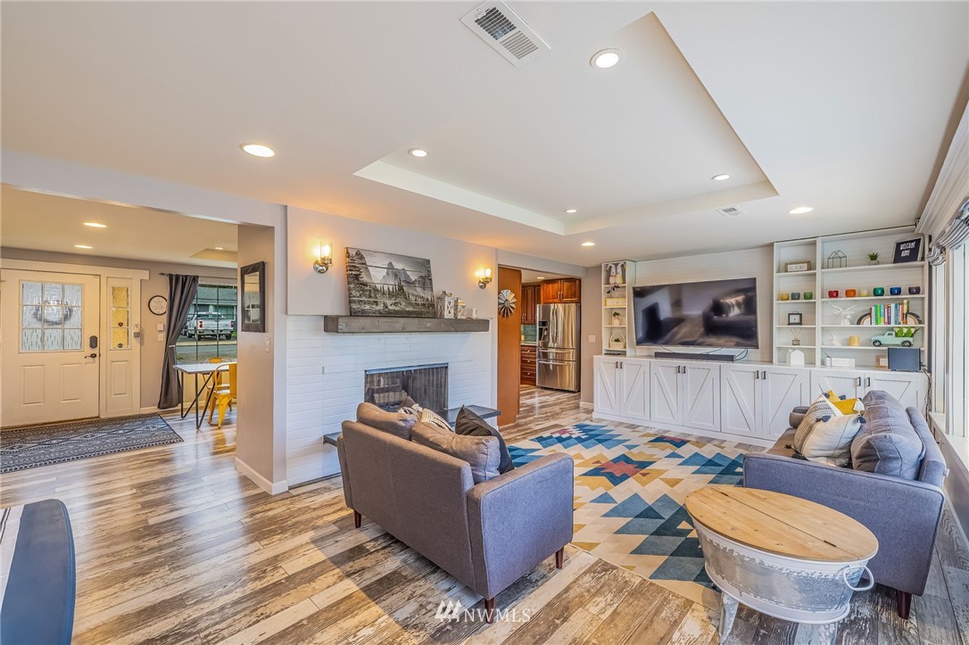 15049 Southeast 113th Street Renton, WA 98059 - Photo 8 of 30