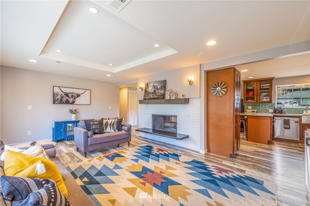 15049 Southeast 113th Street Renton, WA 98059 - Photo 9 of 30